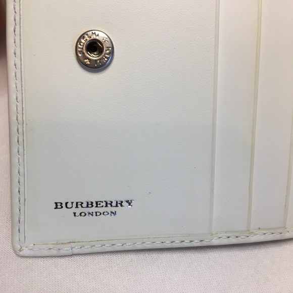Y2K Burberry Pink Nova Check Kiss Lock Wallet - Picture 9 of 11